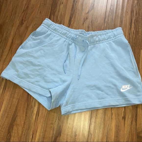 nike club fleece shorts women's